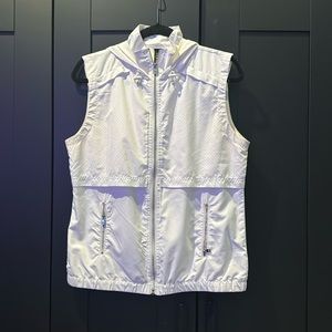 Lorna Jane - lightweight vest.  Color white -size medium - Great condition .